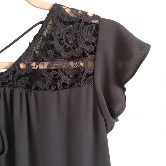 LOFT Black Flutter Sleeve Lace Detail Top- Size Small Petite - Picture 4 of 7